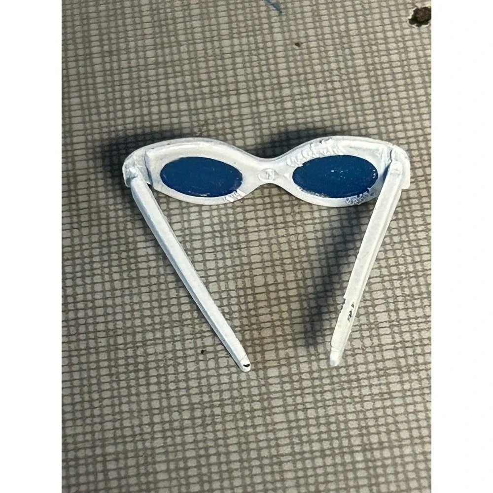 Vintage 1993 Barbie Doll Production Cat Eye Sunglasses